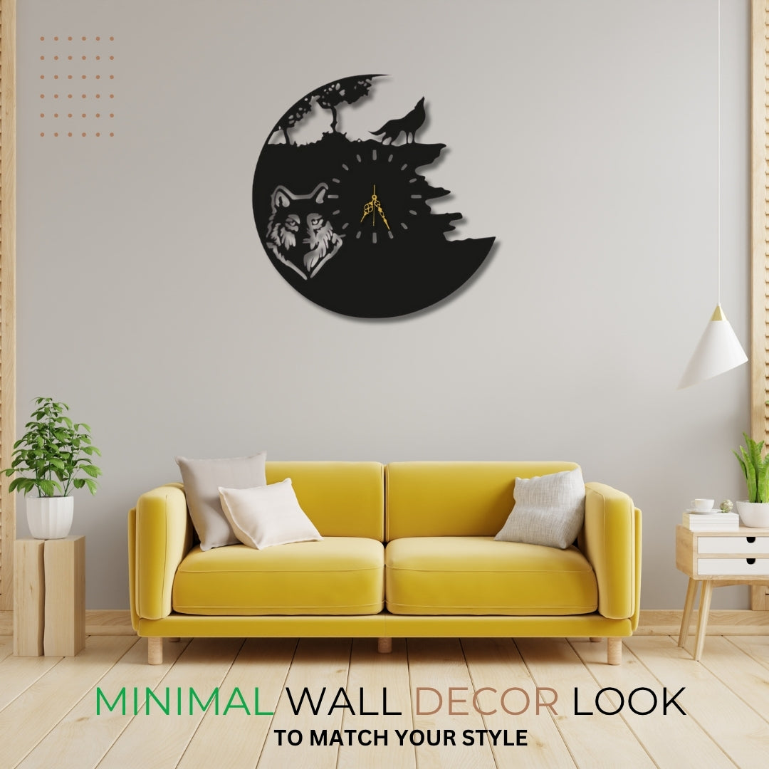 🐺 Lunar Wolf Clock